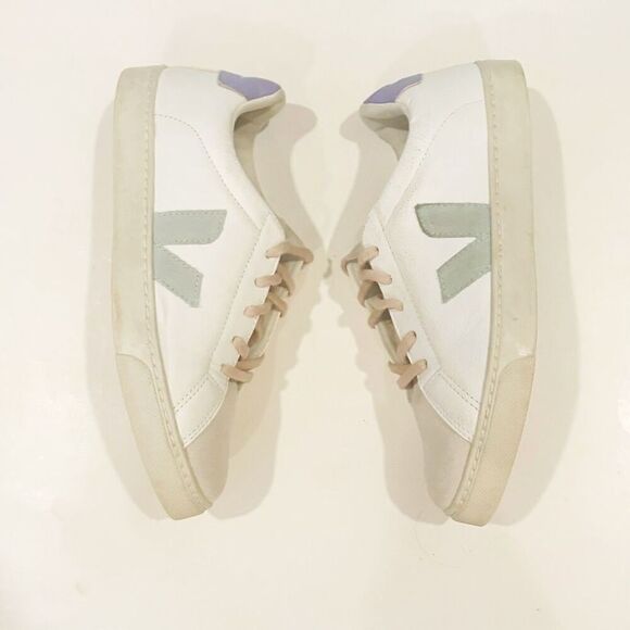 Veja Esplar women’s size 6 Leather Sneaker - Picture 5 of 13